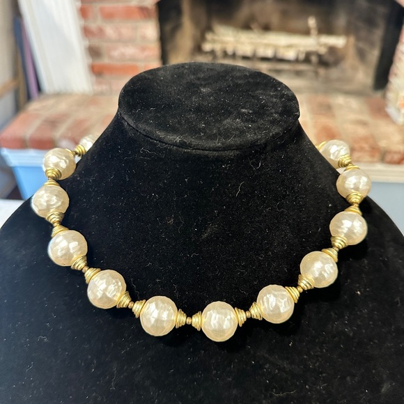 Vintage faux statement pearls - Picture 8 of 8